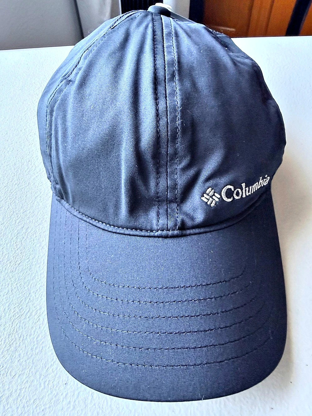 Columbia Omni-Freeze cap Black Cap NWT